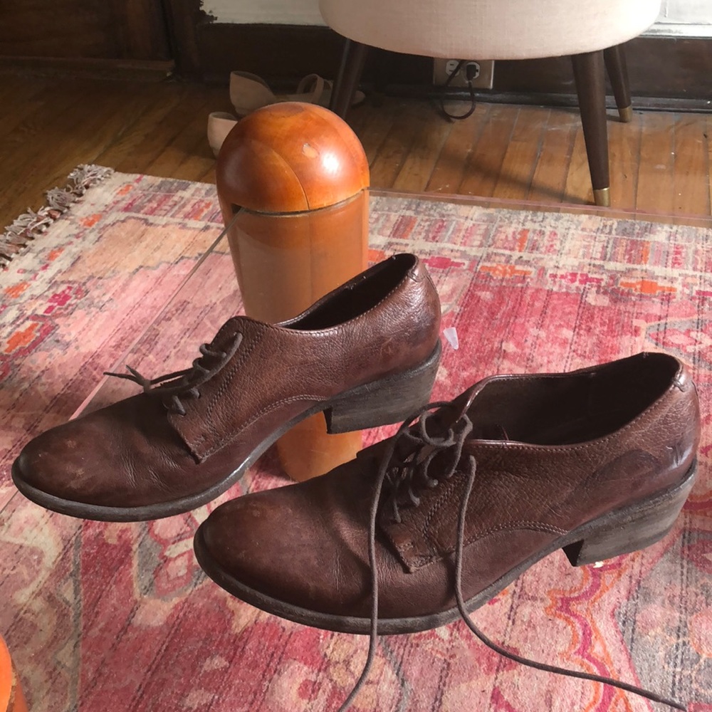 Frye Carson Oxfords